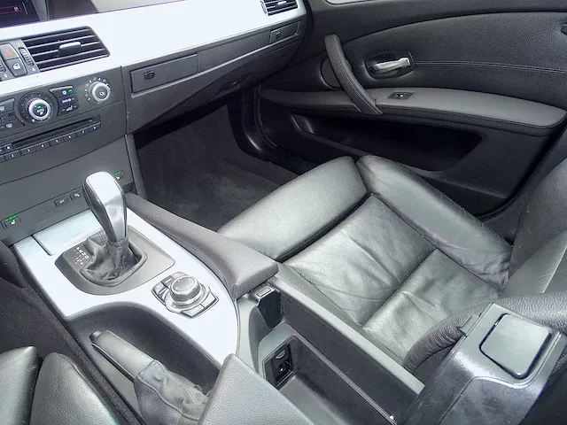 Bmw 535d touring (m-pack) - afbeelding 46 van  67