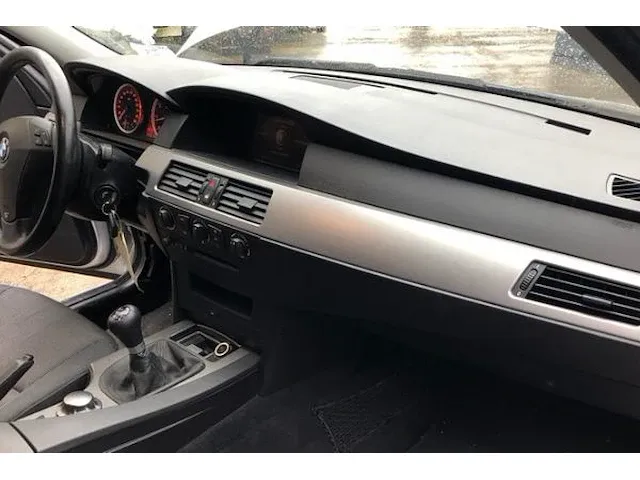 Bmw 560l sedan - afbeelding 5 van  35