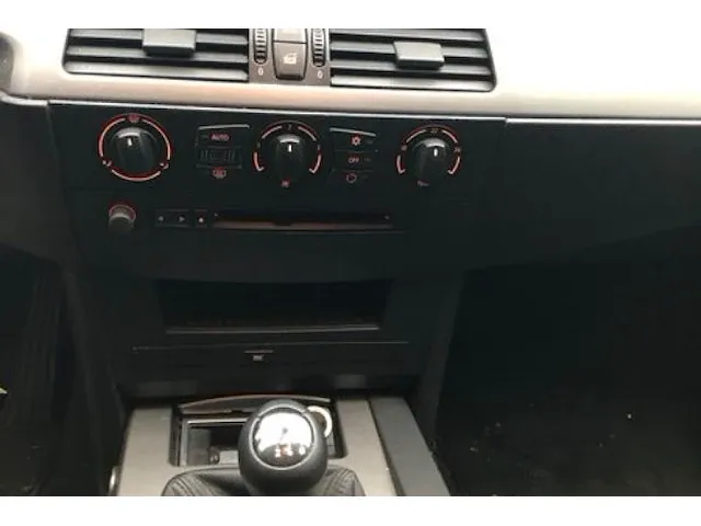 Bmw 560l sedan - afbeelding 14 van  35