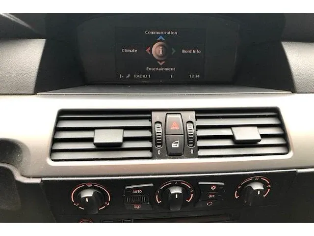 Bmw 560l sedan - afbeelding 18 van  35