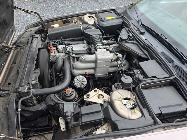 Bmw 735i oldtimer e32 - afbeelding 16 van  27