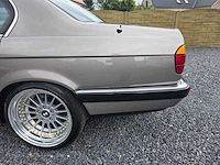 Bmw 735i oldtimer e32 - afbeelding 24 van  27