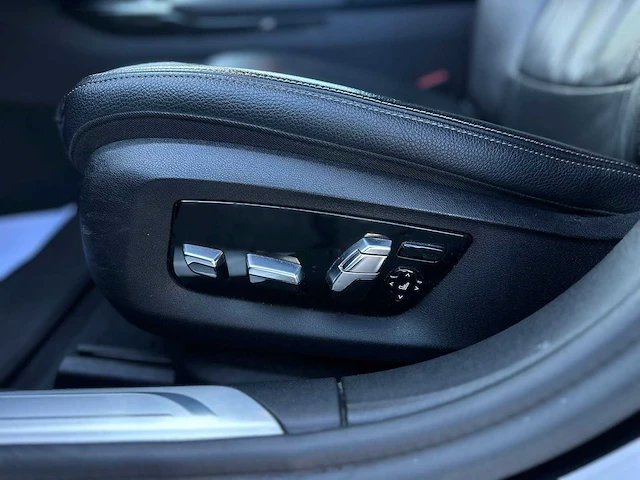 Bmw 740e iperformance, 2018 - afbeelding 13 van  29