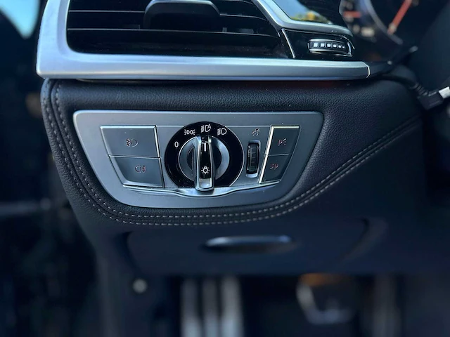 Bmw 740e iperformance, 2018 - afbeelding 18 van  29