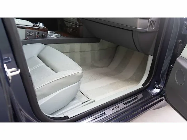 Bmw 760 li 'bulletproof' sedan 6,0l v12 - 2003 - afbeelding 24 van  71