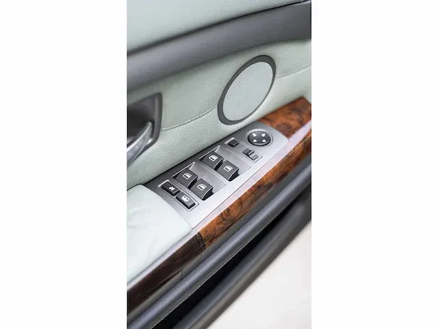 Bmw 760 li 'bulletproof' sedan 6,0l v12 - 2003 - afbeelding 40 van  71