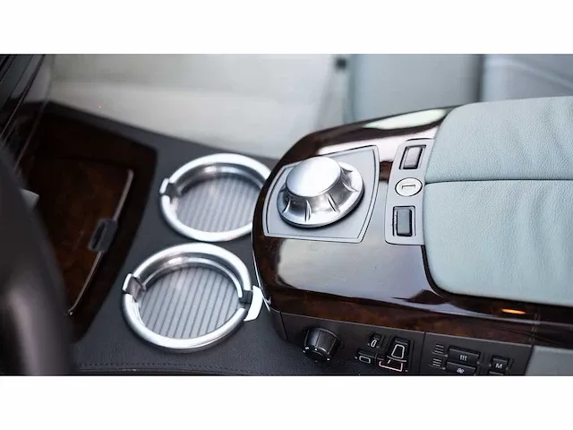 Bmw 760 li 'bulletproof' sedan 6,0l v12 - 2003 - afbeelding 44 van  71