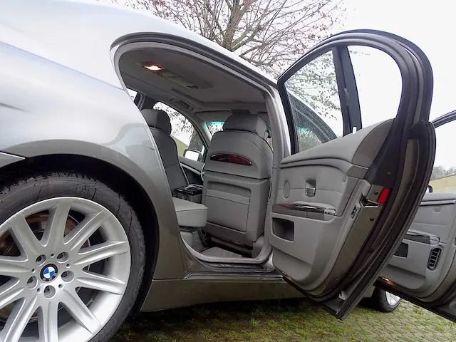 Bmw 760 li - afbeelding 17 van  53