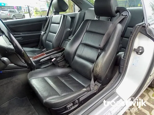 Bmw 850i(a) with csi-panels - afbeelding 26 van  50