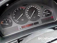 Bmw 850i(a) with csi-panels - afbeelding 37 van  50