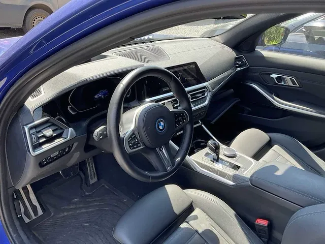Bmw bmw 330e xdrive personenauto - afbeelding 5 van  17