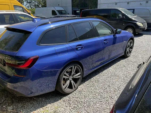 Bmw bmw 330e xdrive personenauto - afbeelding 12 van  17