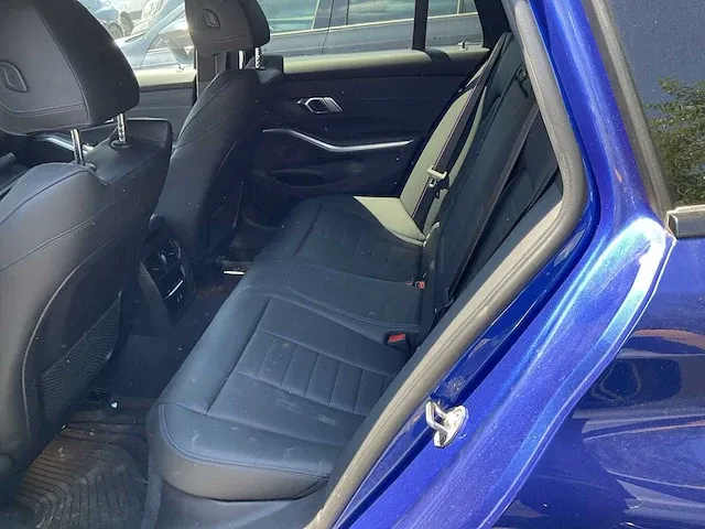 Bmw bmw 330e xdrive personenauto - afbeelding 15 van  17