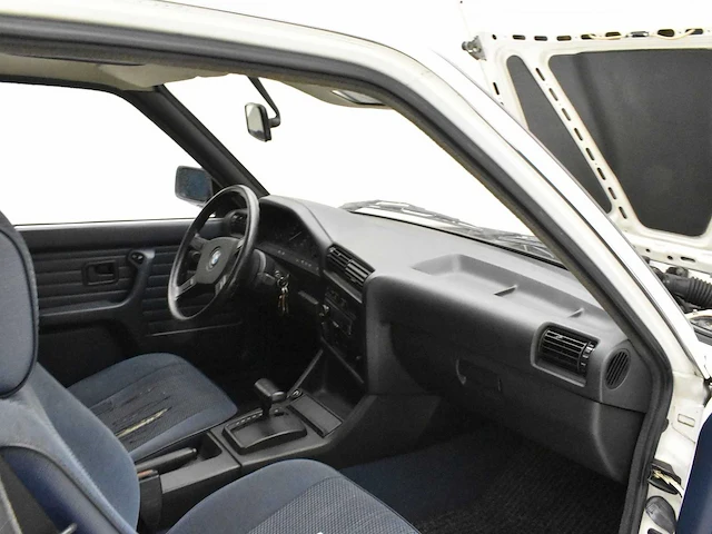 Bmw e30 316 - afbeelding 10 van  32