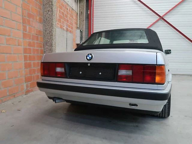 Bmw e30 320i cabriolet - afbeelding 10 van  100