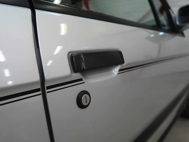 Bmw e30 320i cabriolet - afbeelding 18 van  100