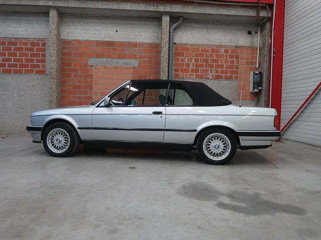Bmw e30 320i cabriolet - afbeelding 1 van  100