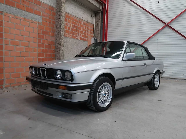 Bmw e30 320i cabriolet - afbeelding 3 van  100