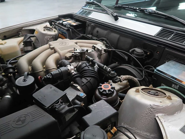 Bmw e30 320i cabriolet - afbeelding 47 van  100