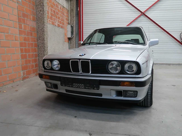 Bmw e30 320i cabriolet - afbeelding 4 van  100