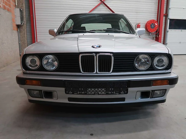 Bmw e30 320i cabriolet - afbeelding 5 van  100
