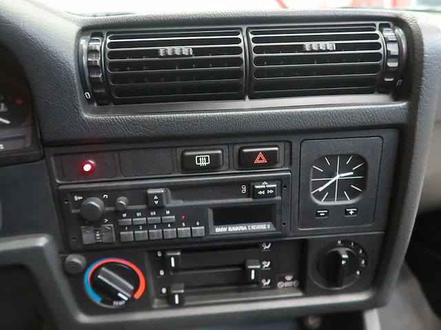 Bmw e30 320i cabriolet - afbeelding 72 van  100