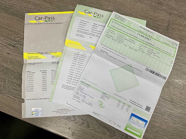 Bmw e36 320i cabrio (hardtop) - lage km en nette staat - afbeelding 31 van  38