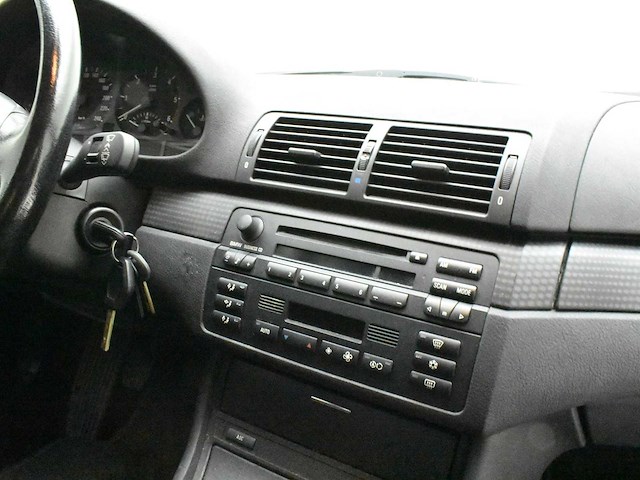Bmw e46 318d 2002 - afbeelding 23 van  32