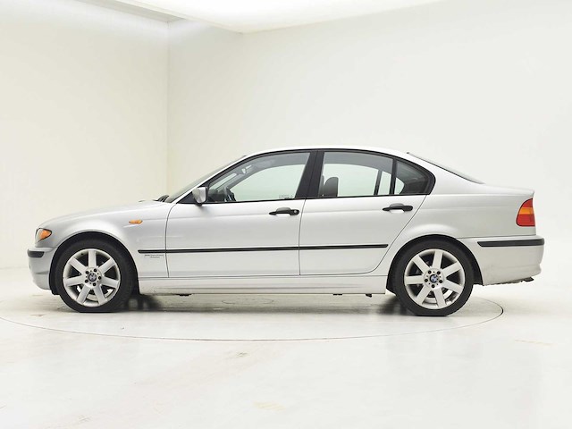 Bmw e46 318d 2002 - afbeelding 4 van  32