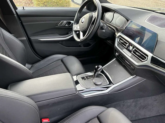 Bmw g20 318i sport line automaat.m-bumpers 20034 km !!!! 2021 - afbeelding 18 van  19