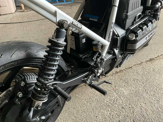 Bmw k100 omgebouwd tot cafer racer motorfiets - 1990 - afbeelding 19 van  45