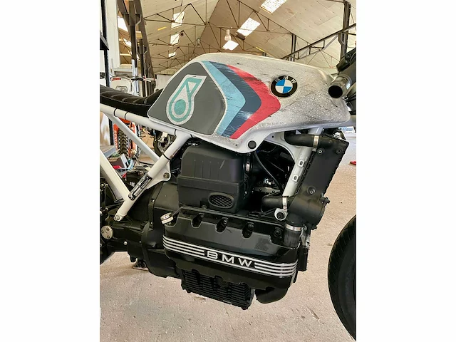 Bmw k100 omgebouwd tot cafer racer motorfiets - 1990 - afbeelding 25 van  45