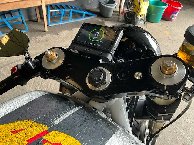 Bmw k100 omgebouwd tot cafer racer motorfiets - 1990 - afbeelding 32 van  45