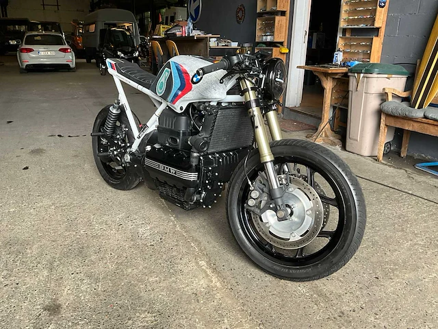 Bmw k100 omgebouwd tot cafer racer motorfiets - 1990 - afbeelding 43 van  45