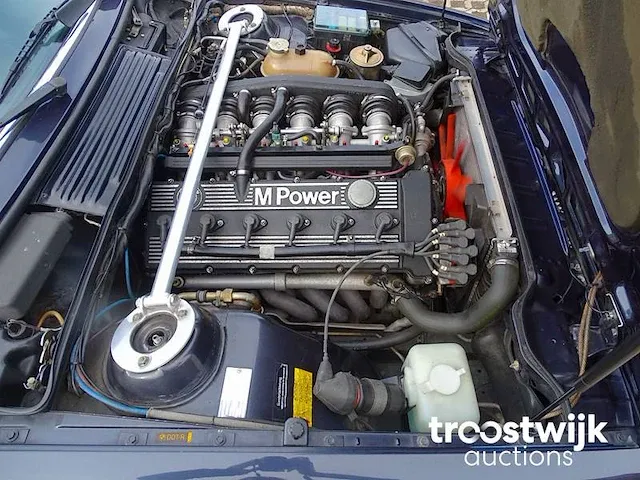 Bmw m 635 csi - afbeelding 44 van  59