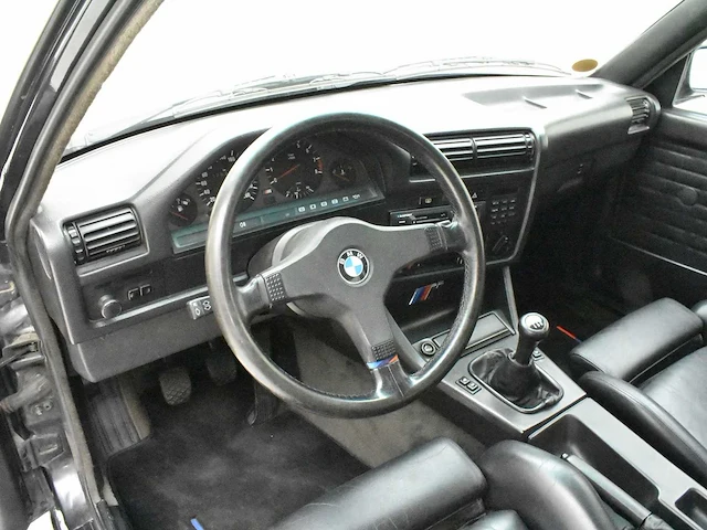 Bmw m3 e30 ***no reserve*** - afbeelding 5 van  99