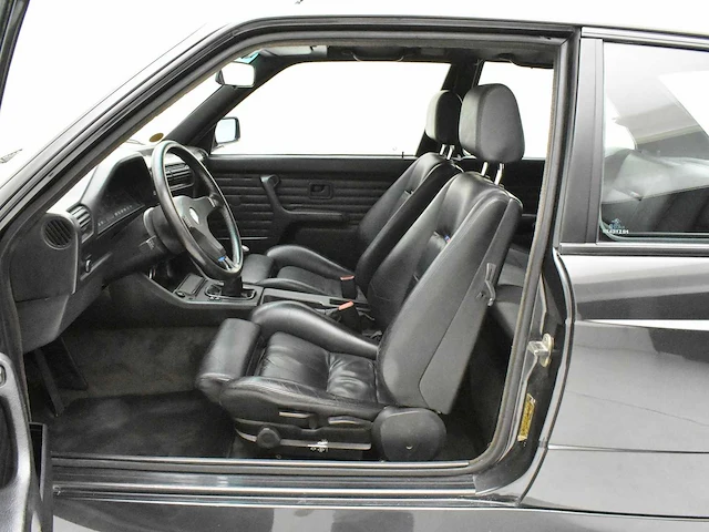 Bmw m3 e30 ***no reserve*** - afbeelding 6 van  99