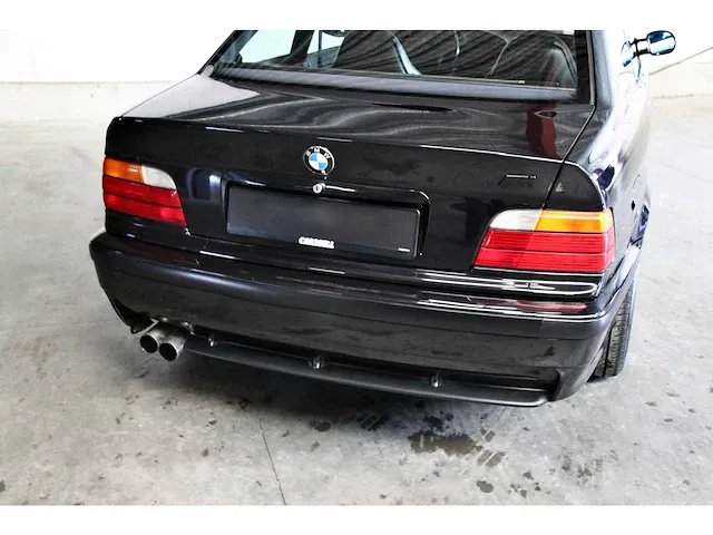 Bmw m3 (e36) 3.0 benzine handgeschakeld - oldtimer - afbeelding 37 van  38