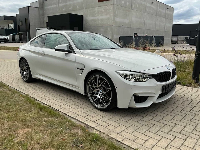 Bmw m4 coupe personenauto - afbeelding 1 van  40