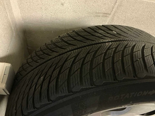 Bmw pilot alpine velgen met banden - afbeelding 2 van  8
