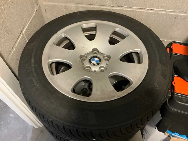 Bmw pilot alpine velgen met banden - afbeelding 4 van  8