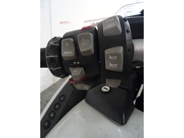 Bmw r1200 rt - afbeelding 16 van  17