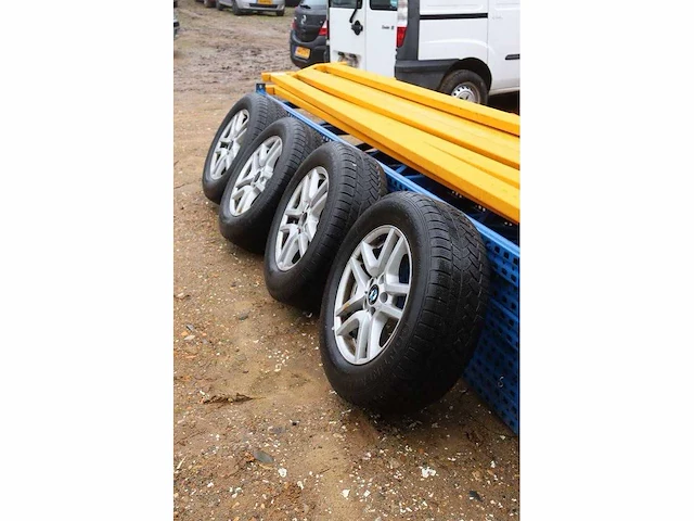 Bmw x5 - car tyre - afbeelding 2 van  6