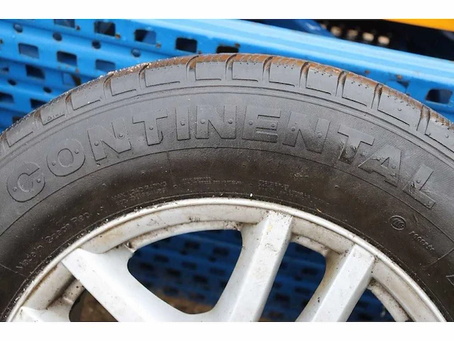 Bmw x5 - car tyre - afbeelding 4 van  6