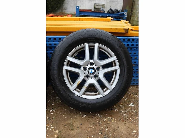 Bmw x5 - car tyre - afbeelding 6 van  6