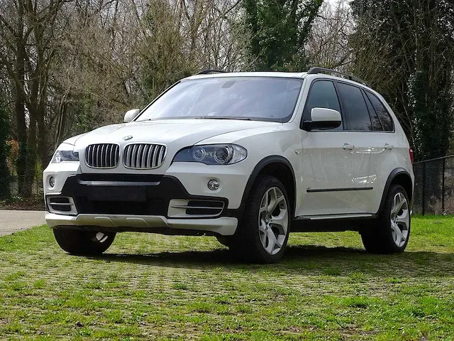 Bmw x5 4.8i (lichte vracht) - afbeelding 1 van  52