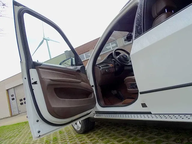 Bmw x5 4.8i (lichte vracht) - afbeelding 27 van  52