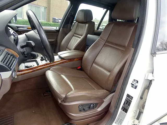 Bmw x5 4.8i (lichte vracht) - afbeelding 29 van  52