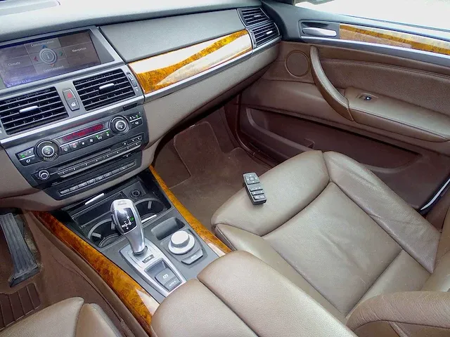 Bmw x5 4.8i (lichte vracht) - afbeelding 33 van  52