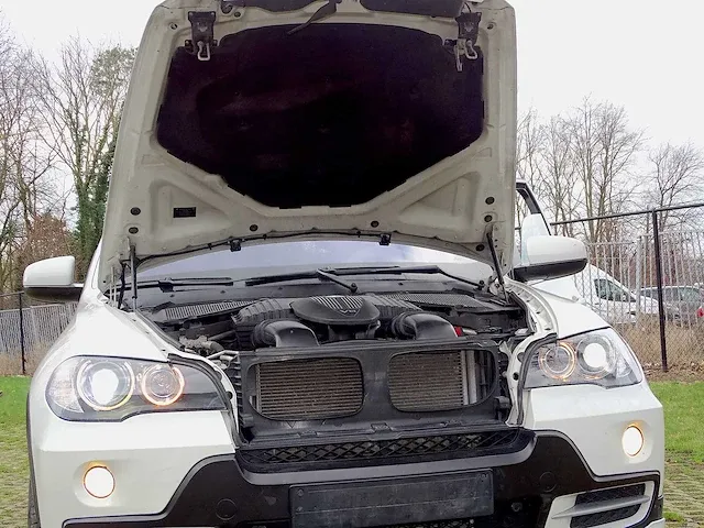 Bmw x5 4.8i (lichte vracht) - afbeelding 43 van  52